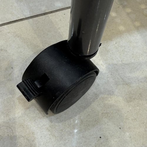 عربية تخزين حديد بعجلات – عملية، متينة، وتهوية ذكي...