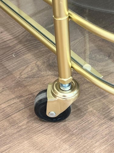 عربية تقديم حديد