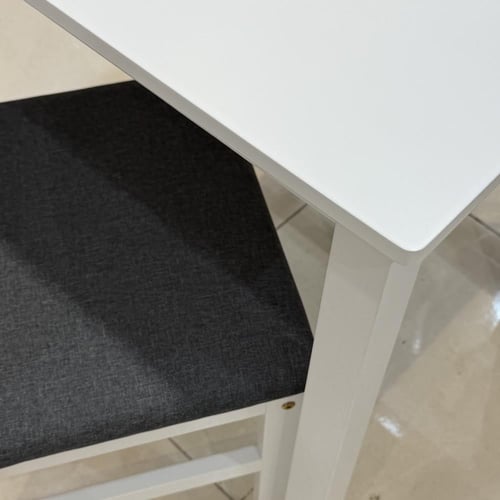 طاولة طعام مع 2كراسي