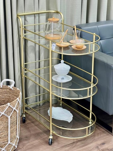 عربية تقديم حديد