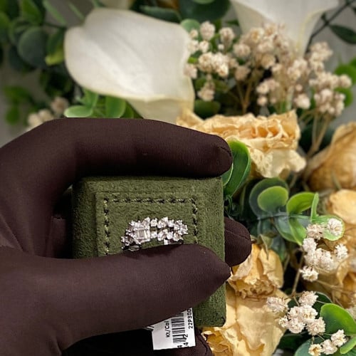 Diamond twin ring
