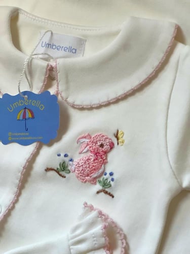 طقم مواليد - تطريز ارنوب - وردي