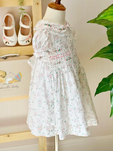 فستان ملاكي الصغير