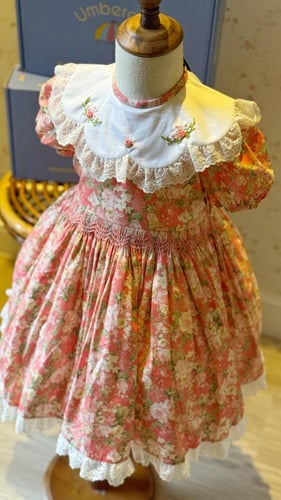 فستان فيكتوريا - طلب مسبق الاستلام بعد عيد الفطر