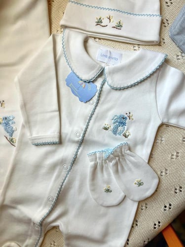 طقم مواليد- تطريز ارنوب - ازرق