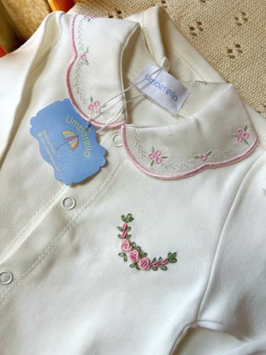 طقم مواليد - تطريز ورود - وردي