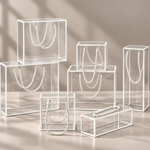 علب شفافة ايطارابيض