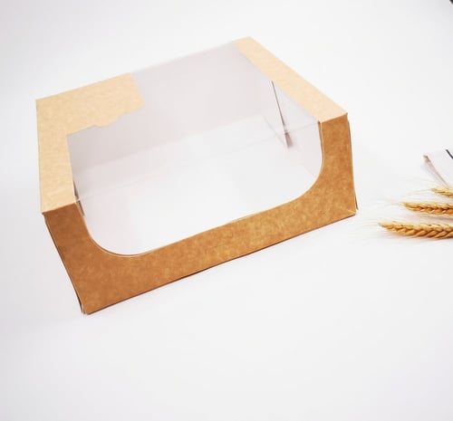 علب كيك مربع