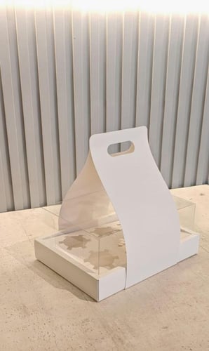 علب كب كيك 6 ثقب بحامل