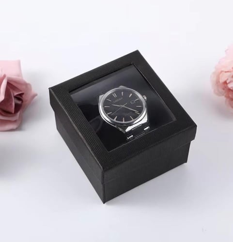 علب ساعات وأساور بمخدة بنافذه شفافه