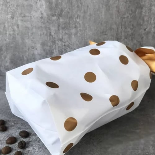 أكياس هدايا منقط