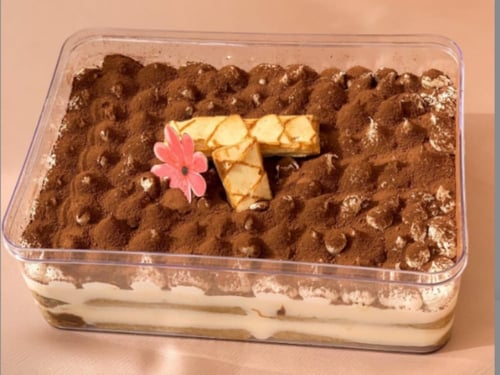 علب اكريلك بمقاسات مختلفه