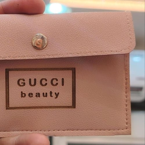 مشط ديور مع حقيبه