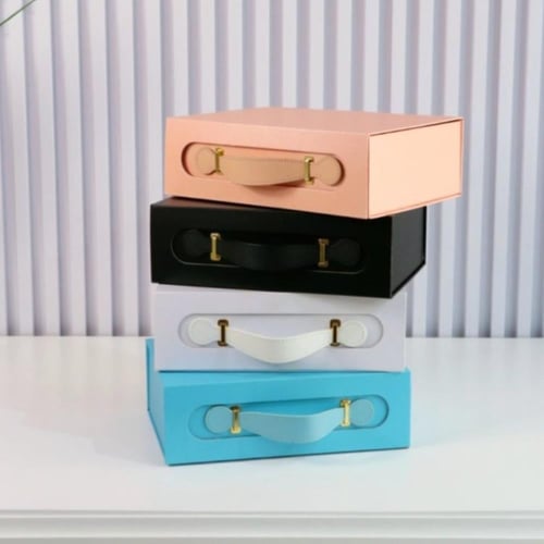 علب هدايا مقوى جلد