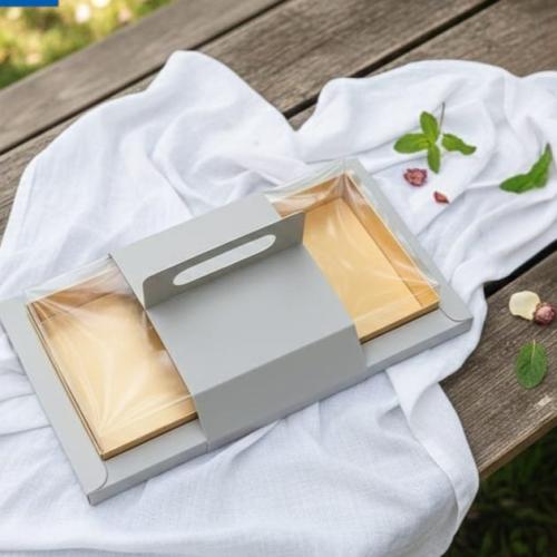 بوكس فاخر ذهبي بحامل