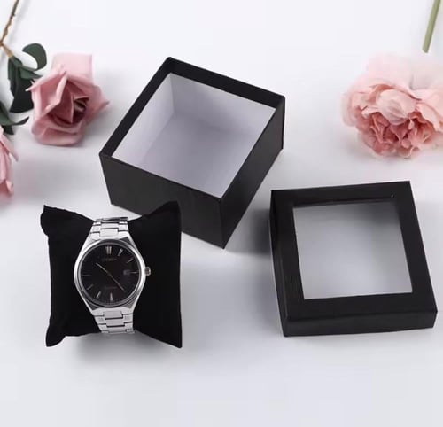 علب ساعات وأساور بمخدة بنافذه شفافه