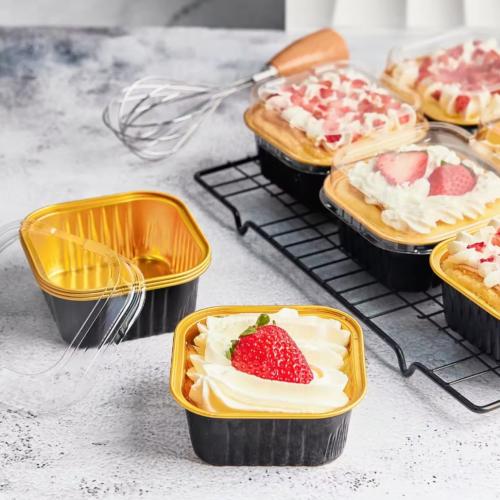 علب قصدير مربع اسود