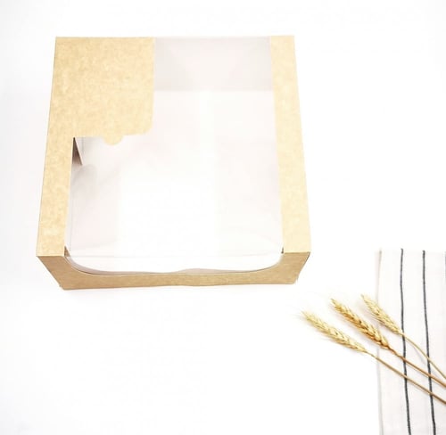 علب كيك مربع