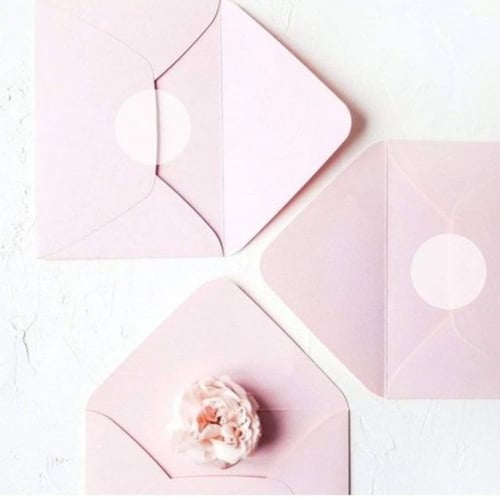 استيكر شفاف دائري