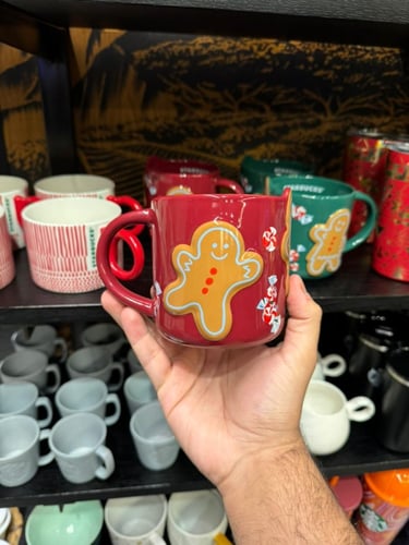 مق gingerbread احمر