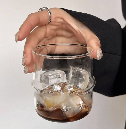 كوب زجاج شفاف حلقة