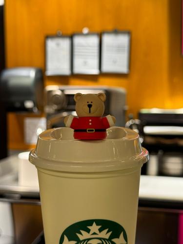 سدادة اكواب برتقالي من ستاربكس