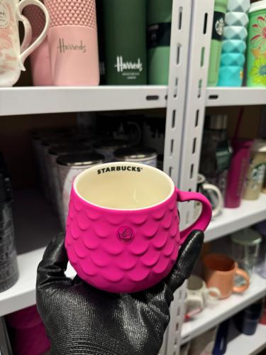 ستاربكس - كوب سيراميك وردي على شكل سمكه