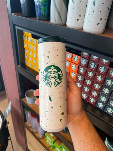 مق ستاربكس ابيض منقط