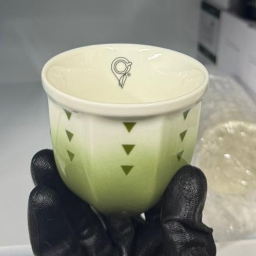 عنوان القهوة - كوب التاسيس سيراميك نمط مثلثات - اخ...