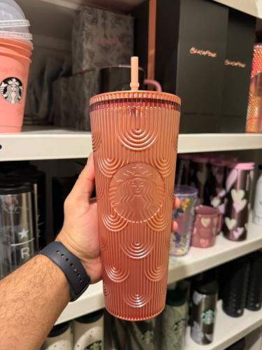 كوب ستاربكس بلاستيك بارد اقواس - وردي