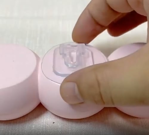 ملصقين تعليق جداري - علق اي شي في اي مكان (زوجين)