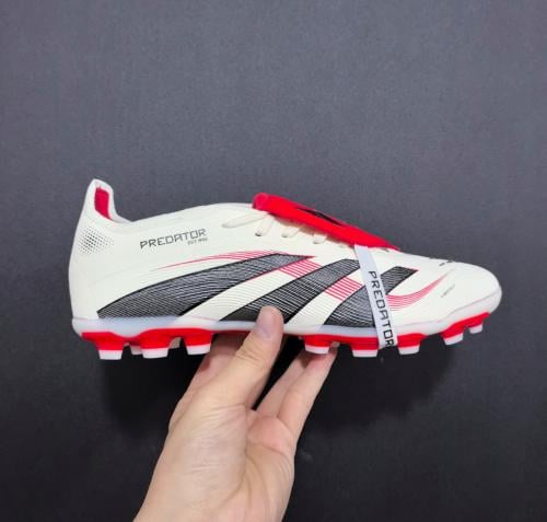 بوت اديداس براتدور