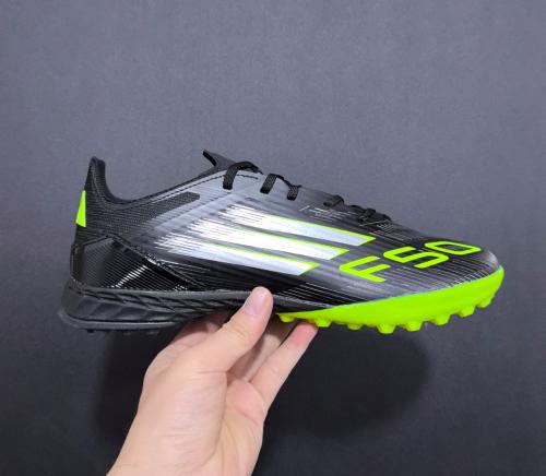 بوت اديداس X