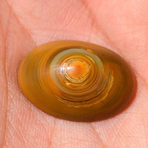 حجر عقيق سليماني هندي طبيعي بافوري بني عين صفراء