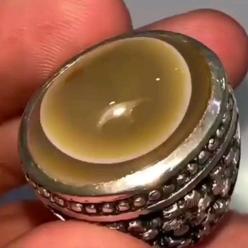 خاتم سليماني هندي طبيعي أخضر عين كبيرة جدا في المن...