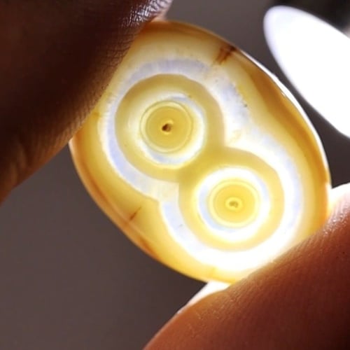 حجر من نوادر العقيق السليماني الهندي الطبيعي خلف ا...