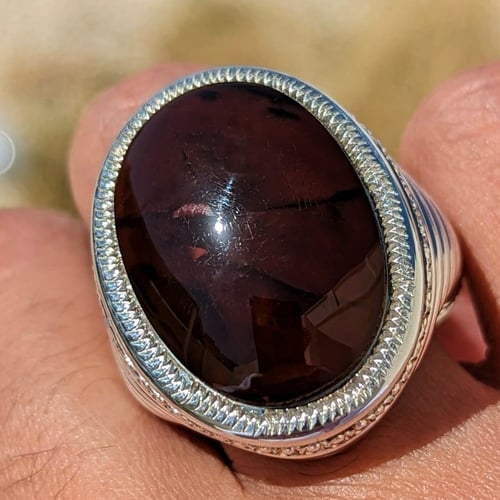 خاتم عقيق يماني أصلي آنسي كرزي خطوط زعفرانية وعروق...