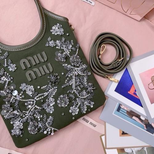 شنطة ميو ميو مطرزه زيتي