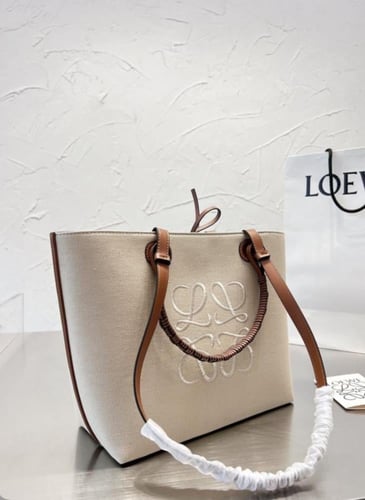 توت باق لوفي