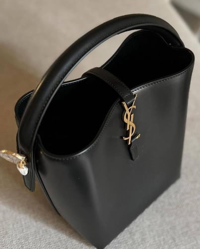 شنطة سان لوران LE 37 مقاس 24,5cm