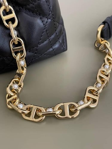 Dior Jolie Top Handle بحجم ميني