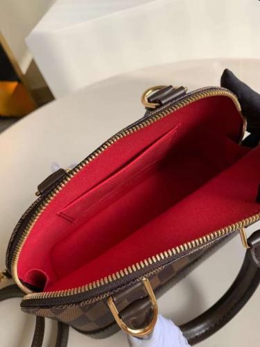 شنطه LV ماستر