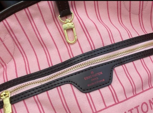 Lv توت باق نيفرفول