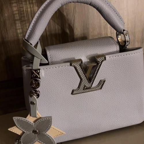 Lv ازرق سماوي