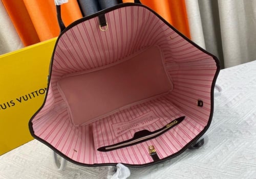 Lv توت باق نيفرفول