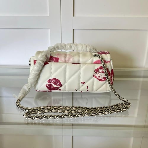 Kiss coach