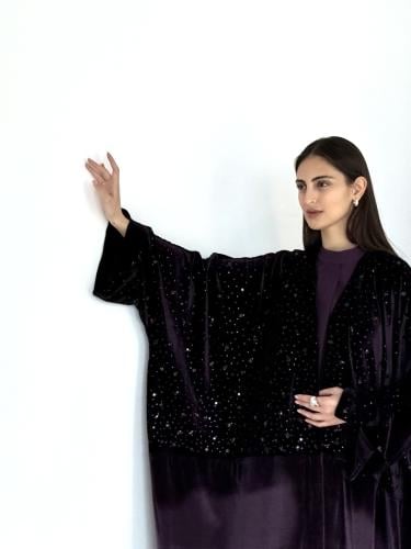 Velvet abaya embellished with crystals - R29