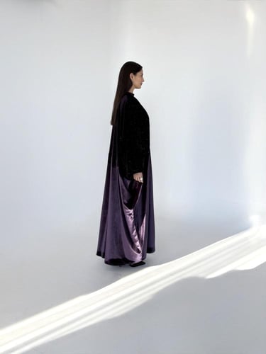 Velvet abaya embellished with crystals - R29