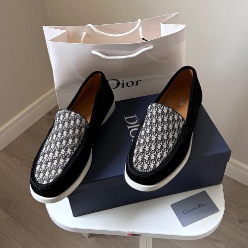 DIOR black