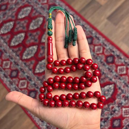 بكلايت عنابي